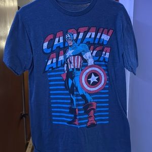 CAPTAIN AMERICA TSHIRT - SIZE MEDIUM